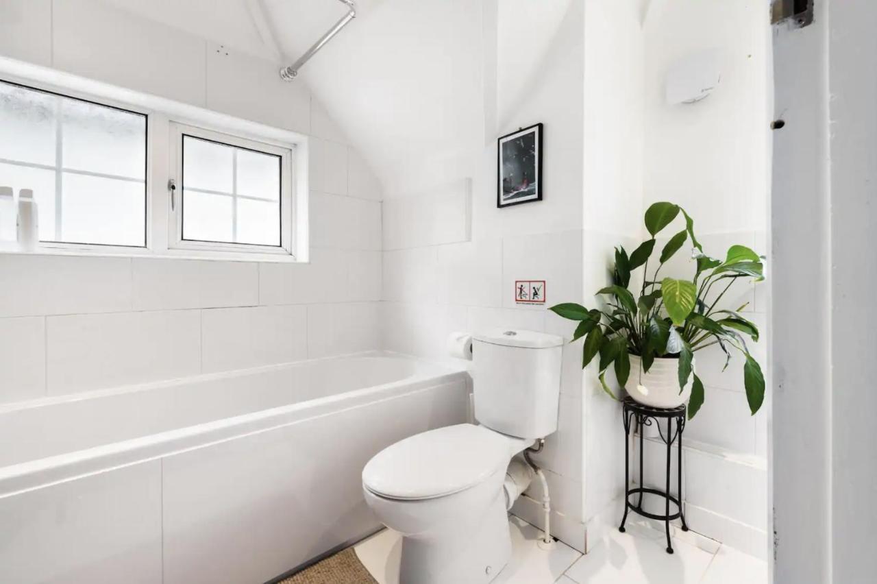 The Film Studio Appartement 5 Min To Harry Potter Γουάτφορντ Εξωτερικό φωτογραφία