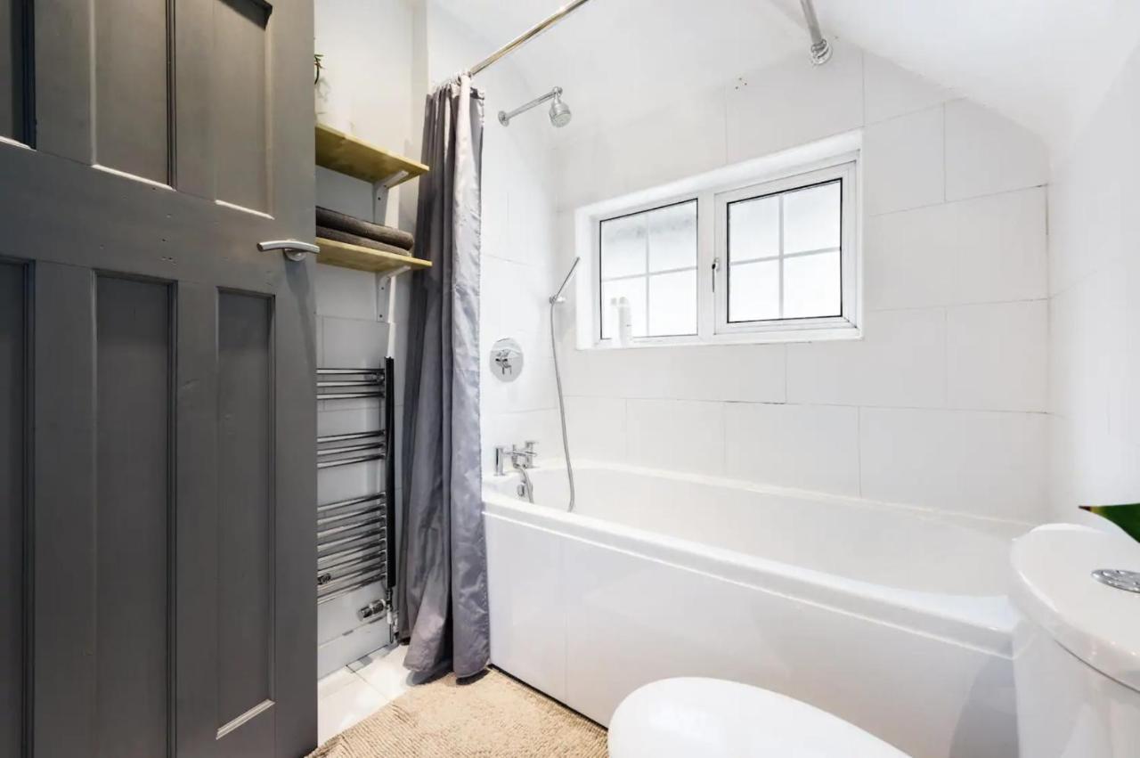 The Film Studio Appartement 5 Min To Harry Potter Γουάτφορντ Εξωτερικό φωτογραφία
