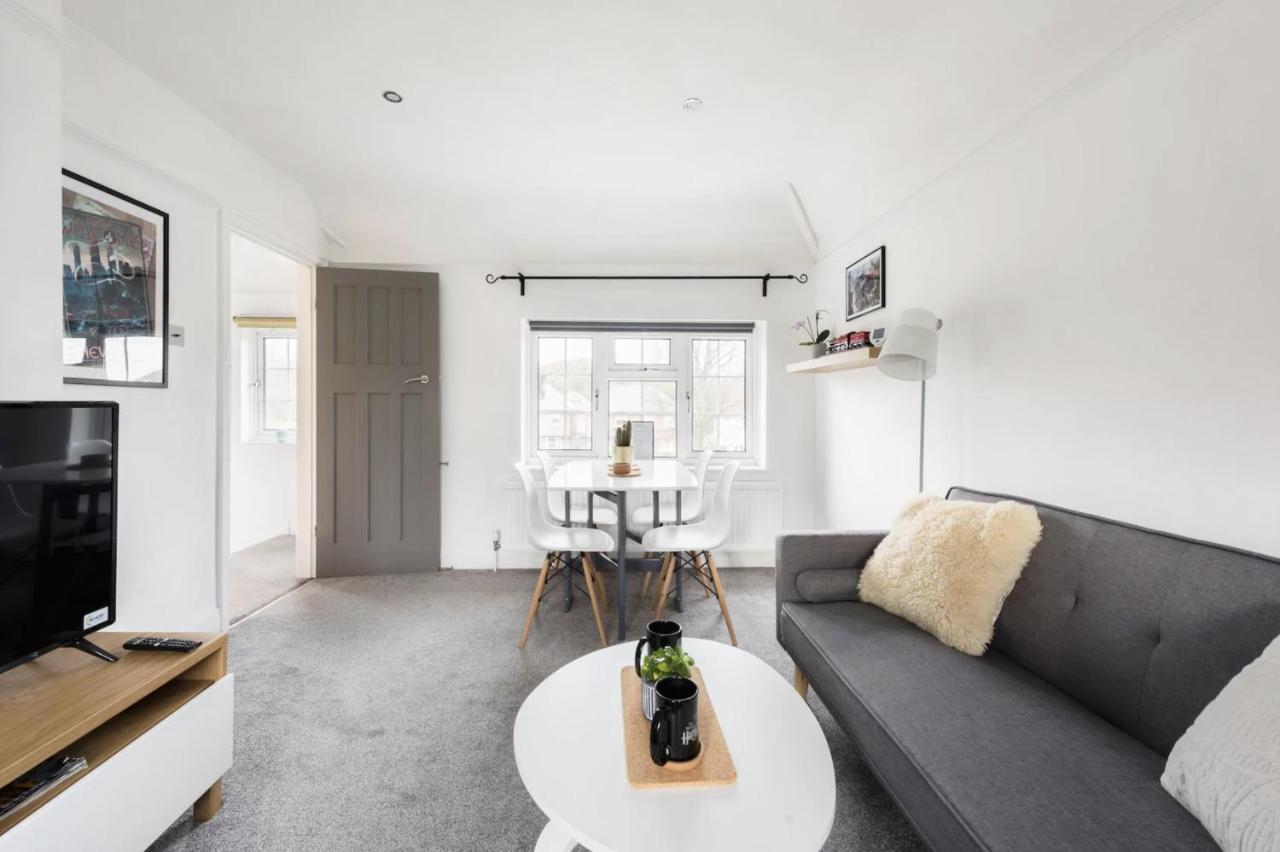 The Film Studio Appartement 5 Min To Harry Potter Γουάτφορντ Εξωτερικό φωτογραφία